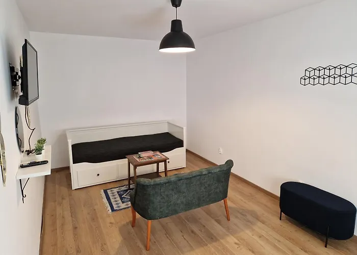 Maximus Apartments